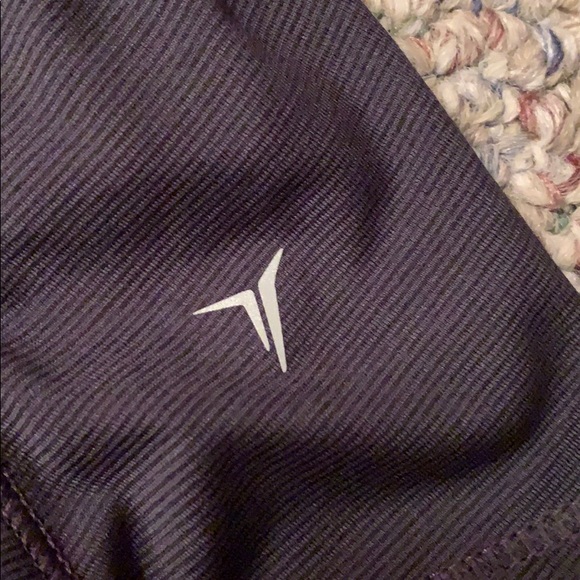 old navy active tee!! - Picture 2 of 4